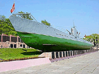 S-56-submarine-museum.gif