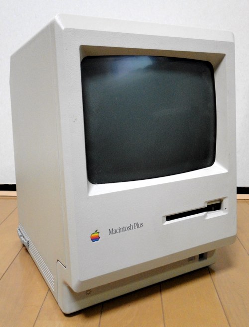 Macintosh Plusの筐体を開けてみよう！ | 