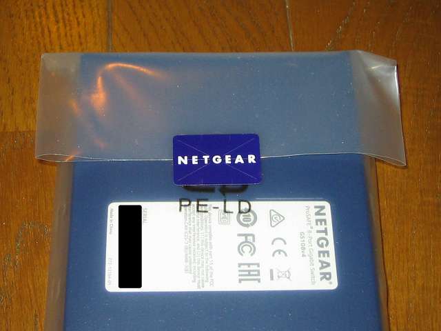 NETGEAR GS108-400JPS（GS108v4） 包装袋開封