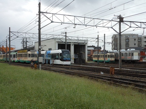 oth-train-950.jpg