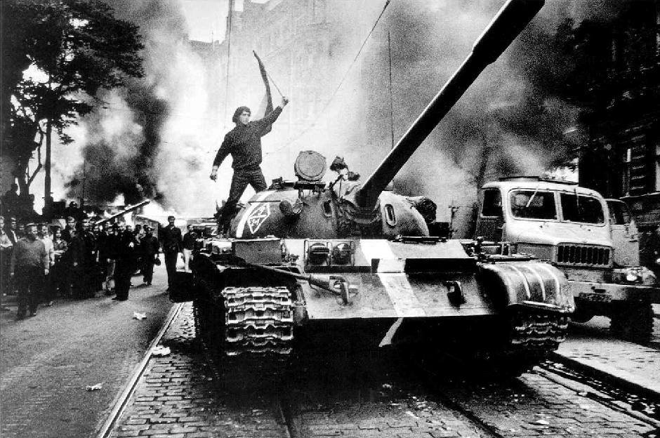 世界史カレンダー8月20日：ワルシャワ条約機構軍、チェコスロバキアに侵攻トラックバックURL