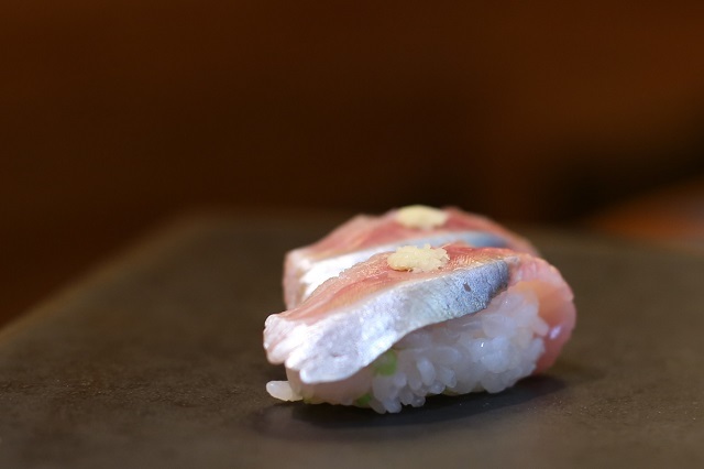 にしん入荷 生ニシンと生ししゃもを同時に食べることができる短い期間です 寿司屋のおかみさん小話