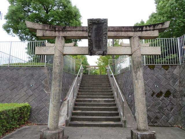 栗木御嶽神社の二ノ鳥居１