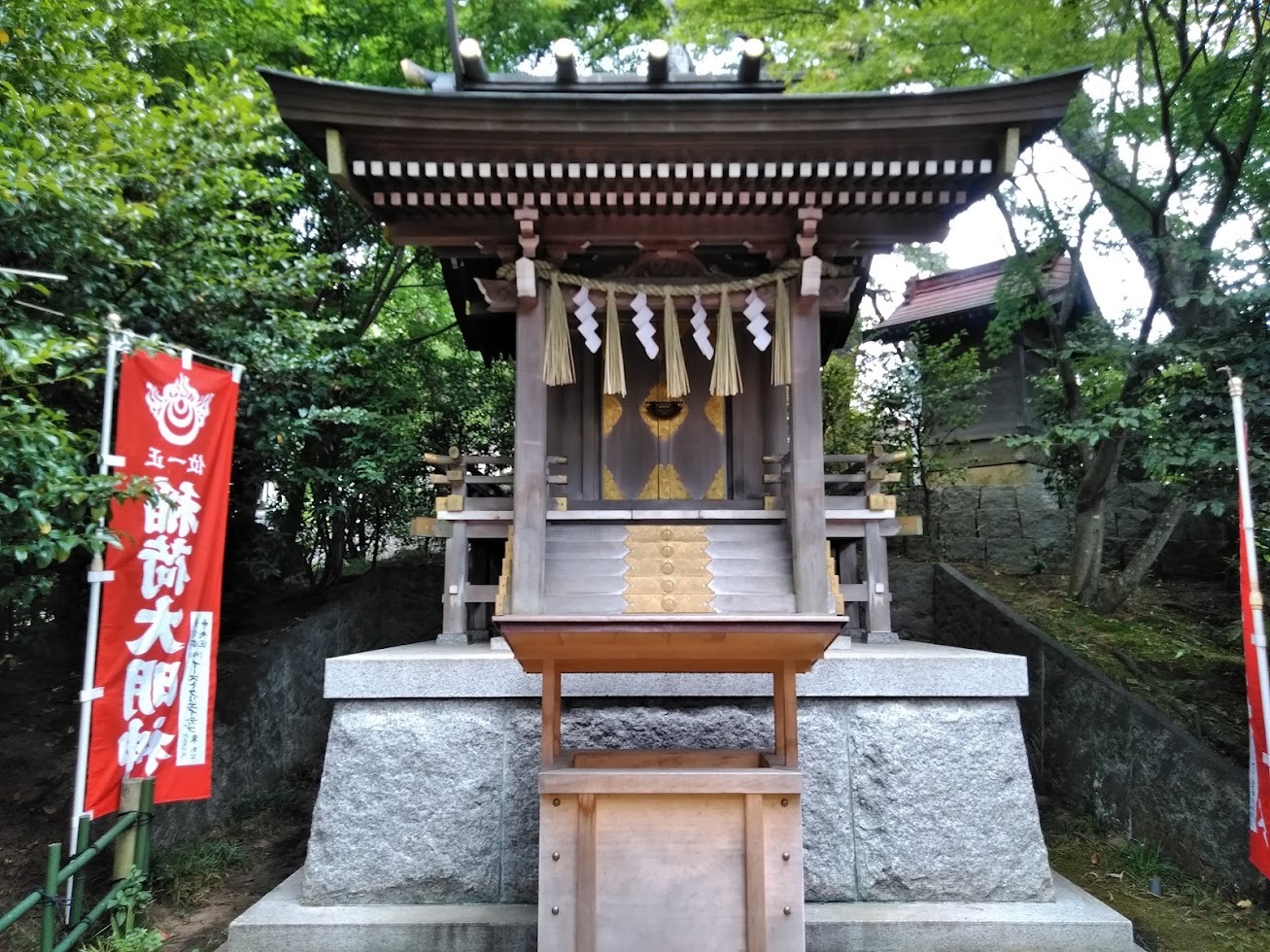 浅間神社稲荷神社２