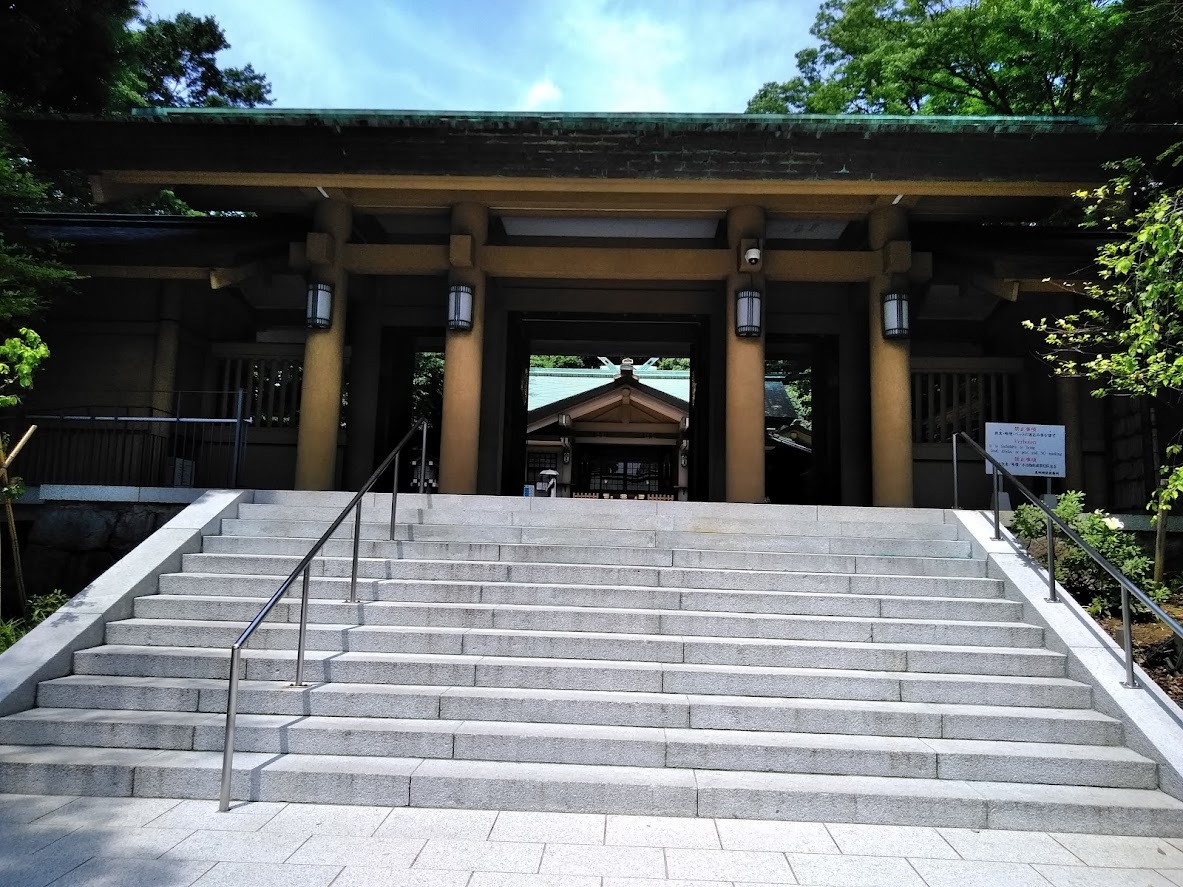 東郷神社神門３