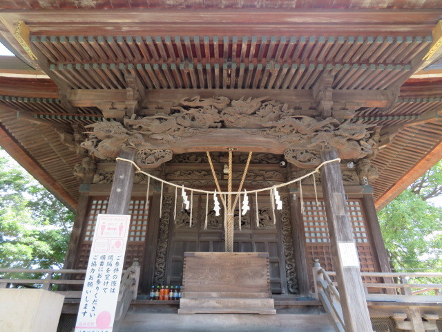 登戸稲荷神社の拝殿・本殿５