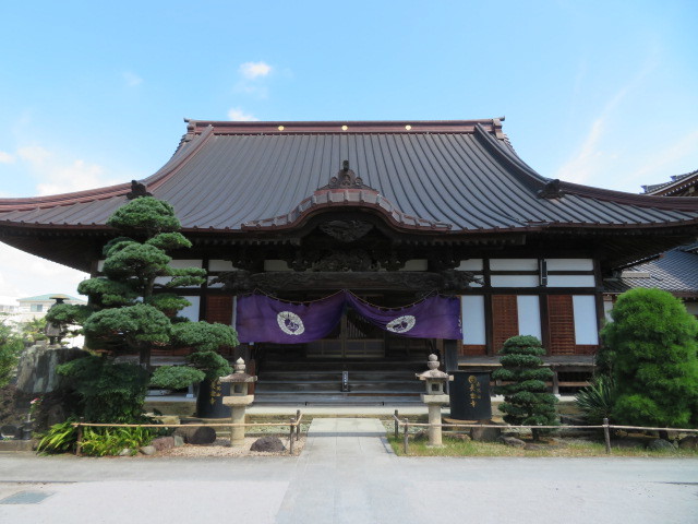 長念寺の本堂２
